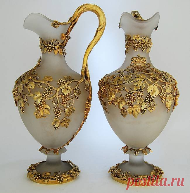 Антикварная лавка. Кувшины.