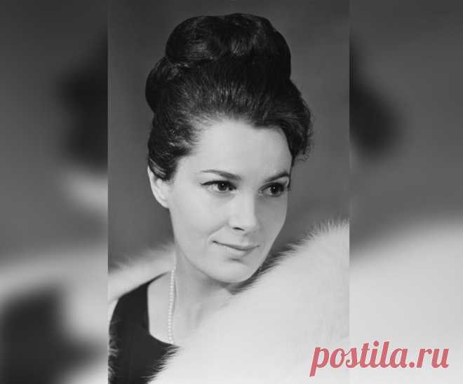 Как ухаживали за собой Элина Быстрицкая и Клара Лучко | Москва 24 | Яндекс Дзен