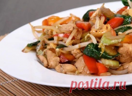 Соте из курицы и овощей | Вкусная еда Пульс Mail.ru Рецепт соте из курицы и овощей прост и быстр в приготовлении, он идеально подходит для подачи, когда к нам приходят гости или когда мы хотим насладиться более легким и здоровым ужином.