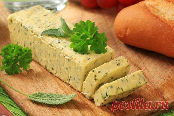 ЛЕЧЕБНОЕ МАСЛО ДЛЯ ЖЕЛУДКА

- 200 г размягченного сливочного масла,
- 1 чайная ложка сухой травы тысячелистника,
- 1 чайная ложка сухого зверобоя,
- 1 столовая ложка сухих цветов календулы.

Берем вышеуказанные травы, измельчаем их в порошок при помощи кофемолки. Смешиваем полученный порошок со сливочным маслом. У нас получится душистое травяное масло.

На ломтик хлеба (черного, пшеничного или гречневого) намазываем 1 чайную ложечку полученного травяного масла. Едим за пол...