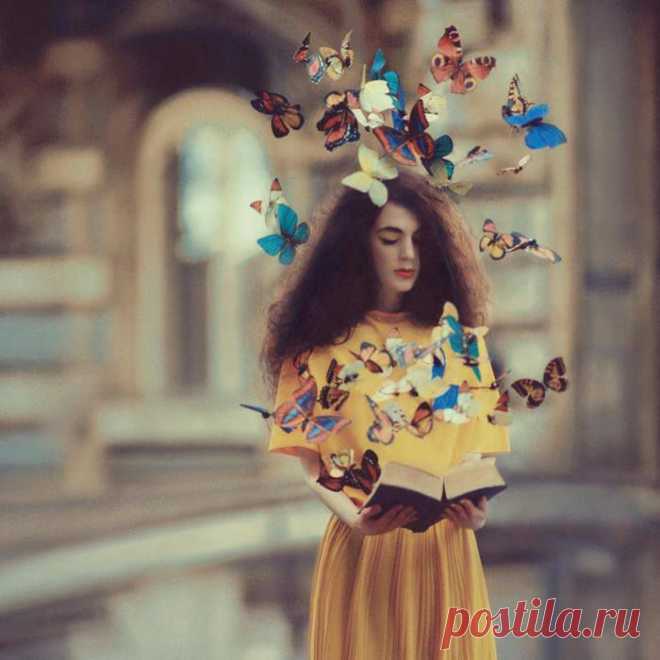 Тем и плоха наша цивилизация, не в том смысле, что многие голодают, а в том, что им не хватает смелости взять желаемое, даже когда оно у них перед носом. 
АЙРИС МЁРДОК, «Море, море»