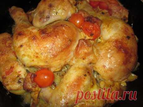 Нежная курочка на картофельно-луковой подушке.