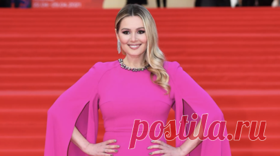 Мария Кожевникова рассказала о своей героине в сериале «Универ». Актриса Мария Кожевникова рассказала о своей героине в комедийном сериале «Универ». Читать далее
