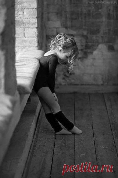 Кто-то всегда будет красивей тебя..
Кто-то всегда будет умней тебя..
Кто-то всегда будет моложе тебя..
Но они никогда не будут тобой..
________________________________Kanye West