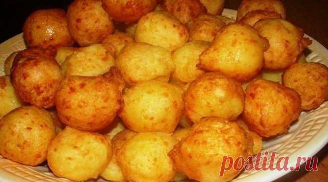 Картофельные пампушки с сырной начинкой