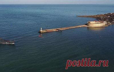 Командир катера погиб в Крыму при атаке ВСУ на базу Черноморского флота. Старшего мичмана Дениса Никитина похоронили в Новороссийске