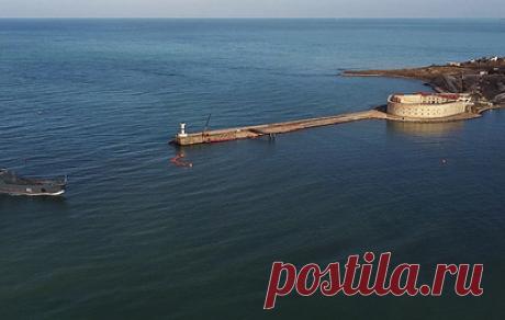 Командир катера погиб в Крыму при атаке ВСУ на базу Черноморского флота. Старшего мичмана Дениса Никитина похоронили в Новороссийске