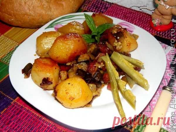 Гуцульская картошечка с колбасой и солеными огурцами / Рецепты с фото