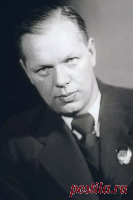 Николай Охлопков, 15 мая, 1900
 • 8 января 1967