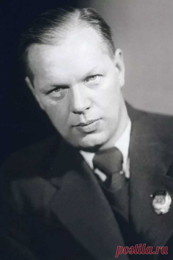 Николай Охлопков, 15 мая, 1900
 • 8 января 1967