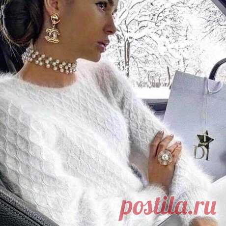 Вязание спицами: основные техники и узоры со схемами Статья автора «Рукоделие в жизнь | Павлычева Ирина» в Дзене ✍: Вязание спицами — это не просто хобби, а целое искусство, которое сопровождает человечество на протяжении многих веков.