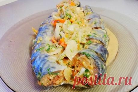 Маринованная скумбрия с луком и овощами Готова через 2-3 часа