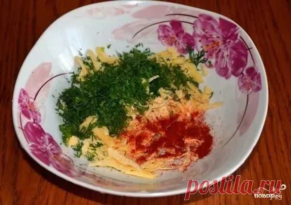 Треугольники из лаваша с сыром Простые и доступные продукты плюс немного времени - и у вас на столе красивое и вкусное блюдо. Такие треугольники прекрасно подойдут на завтрак и даже как закуска, если к вам внезапно нагрянули гости.…