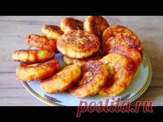 Секрет бабушкиных сырников + СЕКРЕТНЫЙ СОУС! Готовим на сковороде! 15 шт.500 гр творога (5%)1 ст.л. сахара100 гр муки1 яйцощепотка соли1 ч.л. ванильного сахарарастительного масло для жарки