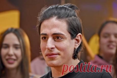 «Надеемся на условный срок». Трэш-блогер Хилми Форкс заглаживает вину. В Москве сообщили о задержании 29-летнего треш-блогера Хилми Форкса. Спустя какое-то время его адвокат опроверг эту информацию. Aif.ru разбирался, почему эта история получила такой резонанс и чем на самом деле опасны треш-стримы.