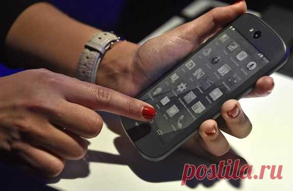 За девять месяцев 2015 года создатель YotaPhone получил $30,7 млн убытков при $15,8 млн выручки