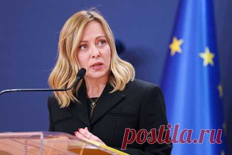 Премьер Италии призвала избежать эскалации на Украине. Отправка войск стран НАТО на Украину станет эскалацией конфликта, которую надо избежать любой ценой, заявила премьер-министр Италии Джорджа Мелони. Мелони прокомментировала в ходе выступления в Сенате Италии заявления об отправке войск стран ЕС на Украину и дополнила заявление главы МИД Италии Антонио Таяни.