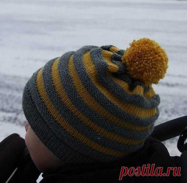 Вяжем модную шапочку