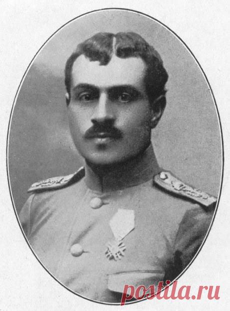 «Սոցիալապես որքան արդար, այնքան զորավոր է հայրենիքը: Ժողովրդից է ամեն հաղթանակ, անկարող ղեկավարից՝ ամեն պարտություն... Մի ժողովուրդ, որի զավակները հավասար չեն օրենքի ու մահվան առջեւ՝ հաղթական հայրենիք չի ունենա»:

ԳԱՐԵԳԻՆ ՆԺԴԵՀ ..................ՆԺԴԵՀԻ խոսքը բոլոր ժամանակների համար է ասված:Պետք է լսել եվ դասեր քաղել: