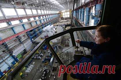«Ренова» продала крупного производителя паровых агрегатов малоизвестной компании. Холдинг «Ротек» группы «Ренова» Виктора Вексельберга продал Уральский турбинный завод малоизвестной компании «Мосэлектрощит». Сумма сделки составила 10 миллиардов рублей. По данным «Ъ», у «Мосэлектрощита» нет компетенций в машиностроительном бизнесе и достаточных средств для поддержания бизнеса.
