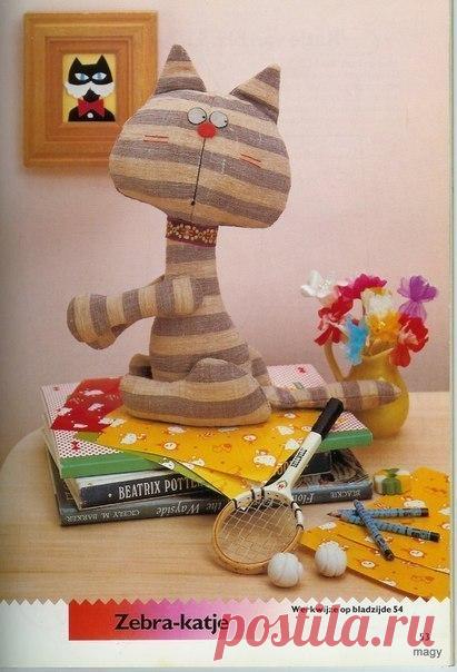 Кот с выкройкой / Рукоделие