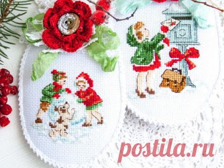 Оформляем вышитые крестиком миниатюры в новогодние подвески | Журнал Ярмарки Мастеров