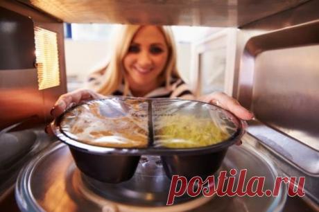 ВНИМАНИЕ! Не разогревайте следующие продукты. Они могут стать токсичными!