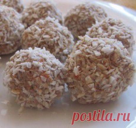 Рафаэлло из куриной печени в кокосовой стружке