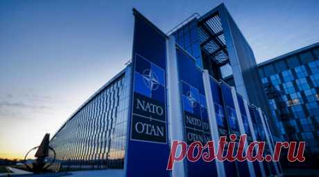 FT: НАТО обеспокоено темпами производства военной промышленности России. Страны Североатлантического альянса выражают свою обеспокоенность относительно темпов производства российской военной промышленности, пишет газета Financial Times. Читать далее