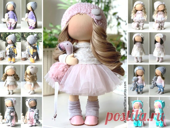 Fabric Cloth Doll - Textile Art Doll - Bambole Rag Doll - Muñecas Pink Doll - Handmade Tilda Doll - Stoffpuppe Poupée - Nursery Doll Yulia K Hello, dear visitors!  This is handmade textile doll created by Master Yulia K. (Sochi, Russia). All dolls stated on the photo are mady by artist Yulia K. You can find them in our shop searching by artist name: https://www.etsy.com/shop/AnnKirillartPlace?ref=hdr&search_query=yulia+k  Doll is 30 cm