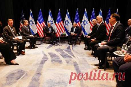 Политолог заявил о приоритете Израиля перед Украиной для США. Израиль является более старым и значимым для США союзником, чем Украина. Потому в случае, если встанет выбор о том, кому оказывать большую поддержку, он будет сделан именно в пользу Израиля. Об этом в разговоре с «Лентой.ру» заявил политолог-американист Малек Дудаков.
