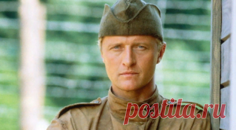 Голландскому актеру были подвластны любые жанры. Он ушел тихо, как и положено человеку, славу которому принесли роли солдат — хоть настоящих, из плоти и крови, хоть вымышленных, из стали и пластика. О смерти Рутгера Хауэра стало известно лишь в день его похорон, умер же он 19 июля в возрасте 75 лет...  |  Человек из стали: умер Рутгер Хауэр - Новости Mail.ru