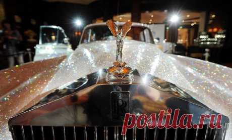 Rolls-Royce, украшенный кристалами Сваровски » Самые интересные факты. Интересные факты. Всё самое интересное в мире.