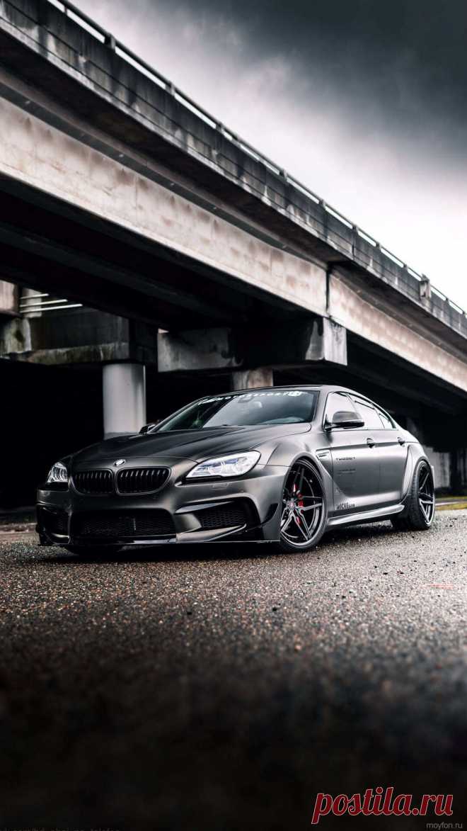 Скачать бмв на фон смартфона.