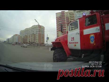 Ищем свидетелей ДТП на перекрёстке пр. Ленина и Б.Ручьёва произошедшего 19.04.2017 в 7:15 (время местное) между Шеви Нива и Пожарная машина Урал
телефон - 89068544124 Владимир
анонимно