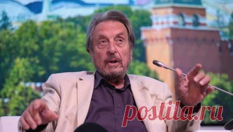 Отец Маска рассказал о любви Илона к русской литературе. Отец основателя компаний SpaceX и Tesla Эррол Маск рассказал, что его сын Илон к 16 годам прочитал основные произведения мировой классической литературы, включая русскую. Этой информацией он поделился в беседе с ТАСС. По словам Эррола, ...