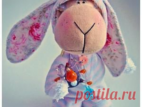 Овечка в костюме зайчика - Игрушки