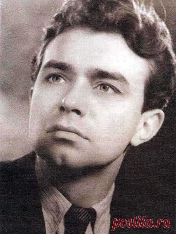 Михаил Кузнецов, 25 февраля, 1918
 • 23 августа 1986