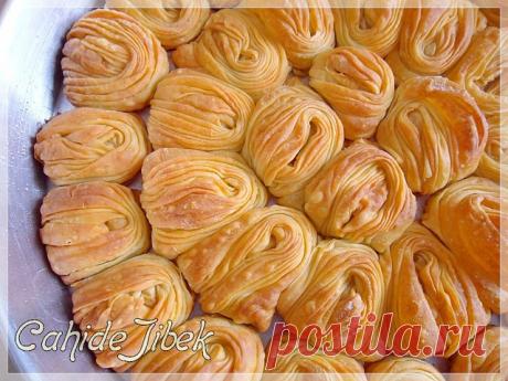 Büzme Bayram Baklavası | Cahide Sultan بِسْمِ اللهِ الرَّحْمنِ الرَّحِيمِ