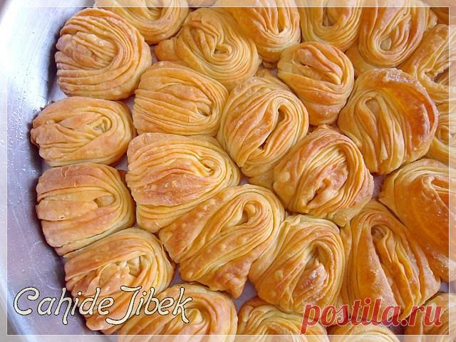 Büzme Bayram Baklavası | Cahide Sultan بِسْمِ اللهِ الرَّحْمنِ الرَّحِيمِ