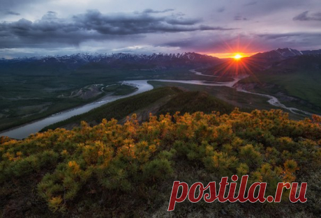Изгибы северной реки. Омский район, Якутия. Автор фото – Андрей Грачев: nat-geo.ru/photo/user/17584/