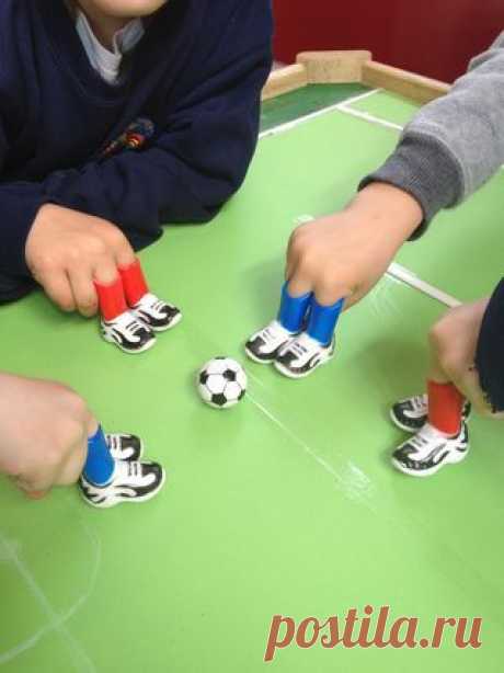 (2) must try this, and find the footballer fingers! Fine motor skills | jeux d'enfant