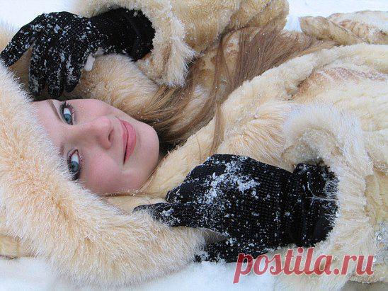 ПРЕМЬЕРА ПЕСНИ
"ЗИМНИЙ ВИРУС ЛЮБВИ"
Слова и исполнение-Татьяна Рындина
Композитор-Андрей Вайсман