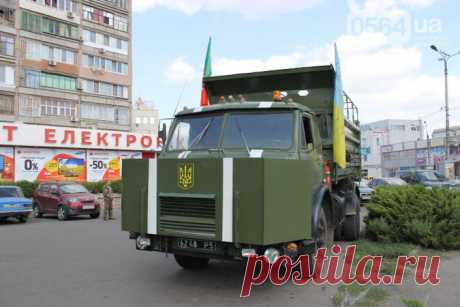 Патриот продал квартиру, купил бронемашину, поехал на войну и потерял в Дебальцево всё