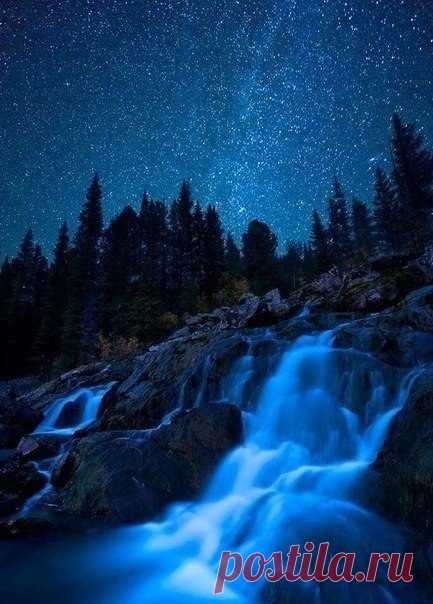 В полночь вселенная пахнет звёздами ? ( + )