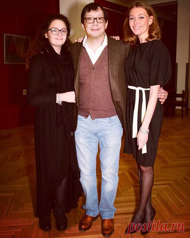 Публикация Tolkalinaliuba в Instagram • Янв 15, 2016 at 6:55 UTC 3,329 отметок «Нравится», 45 комментариев — Tolkalinaliuba (@tolkalinaliuba) в Instagram: «У Егора Юбилей!!!! Завтра в 19.00 в доме кино на Васильевской покажут Антикиллер! С пленки на…»