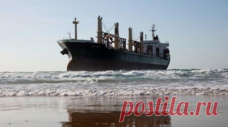 Росморречфлот: севший на мель возле Анапы сухогруз сняли с мелководья. Сухогруз под флагом Белиза Blue Shark, севший на мель возле Анапы 27 ноября, сняли с мелководья. Об этом сообщили в Росморречфлоте. Читать далее