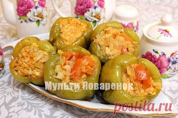 Перец, фаршированный курицей под сырной подливкой в мультиварке | Мультиповаренок