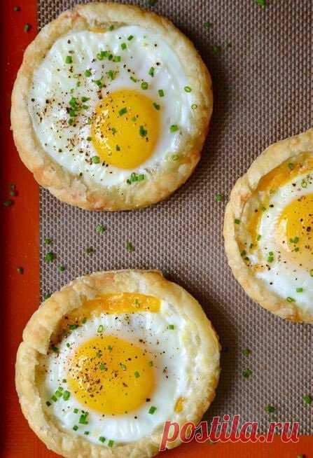 Что приготовить из слоеного теста: 14 быстрых и вкусных рецептов | Golbis