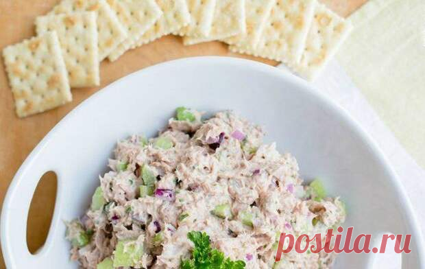 Что приготовить из рыбы - 7 вкусных и не очень сложных блюд - Будет вкусно - 8 января - 43990122551 - Медиаплатформа МирТесен Чтобы рацион был полноценным и сбалансированным, в него нужно включать рыбу. Тем более что приготовить ее можно различными способами – запечь, поджарить, потушить, сварить суп или использовать в салатах и закусках. Вот только некоторые рецепты рыбных блюд. Содержащийся в составе рыбы белок гораздо - 8 января - 43990122551 - Медиаплатформа МирТесен